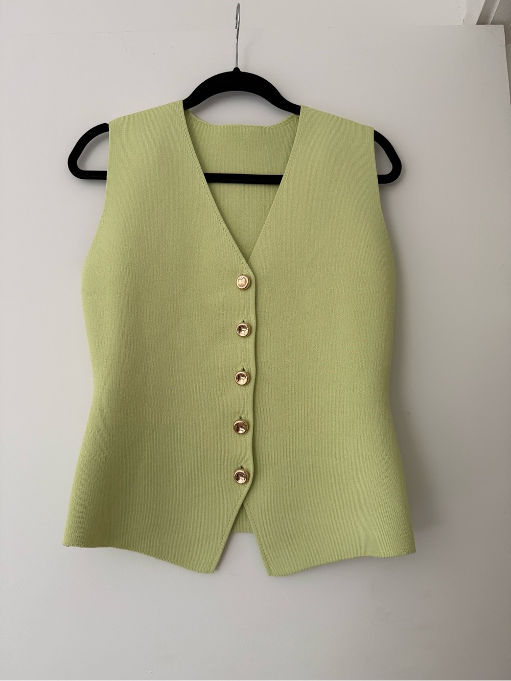 ZARA Apple Green Smooth Knit Vest Top Gold Buttons NWT Size M - Picture 2 of 5